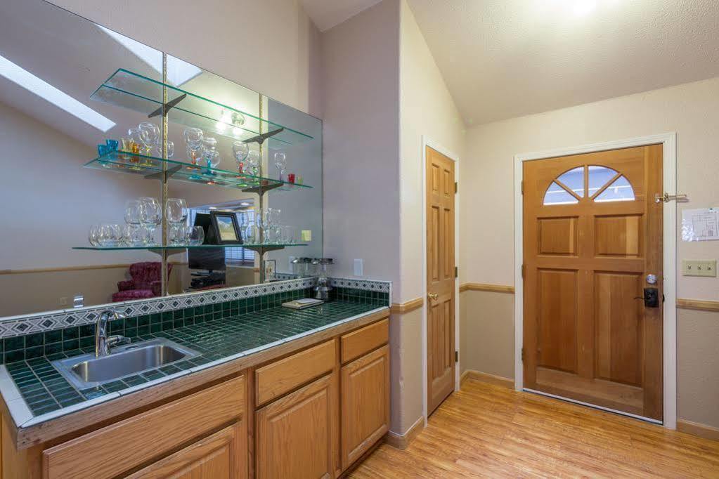 Spring Wonderland Holiday home Yosemite West