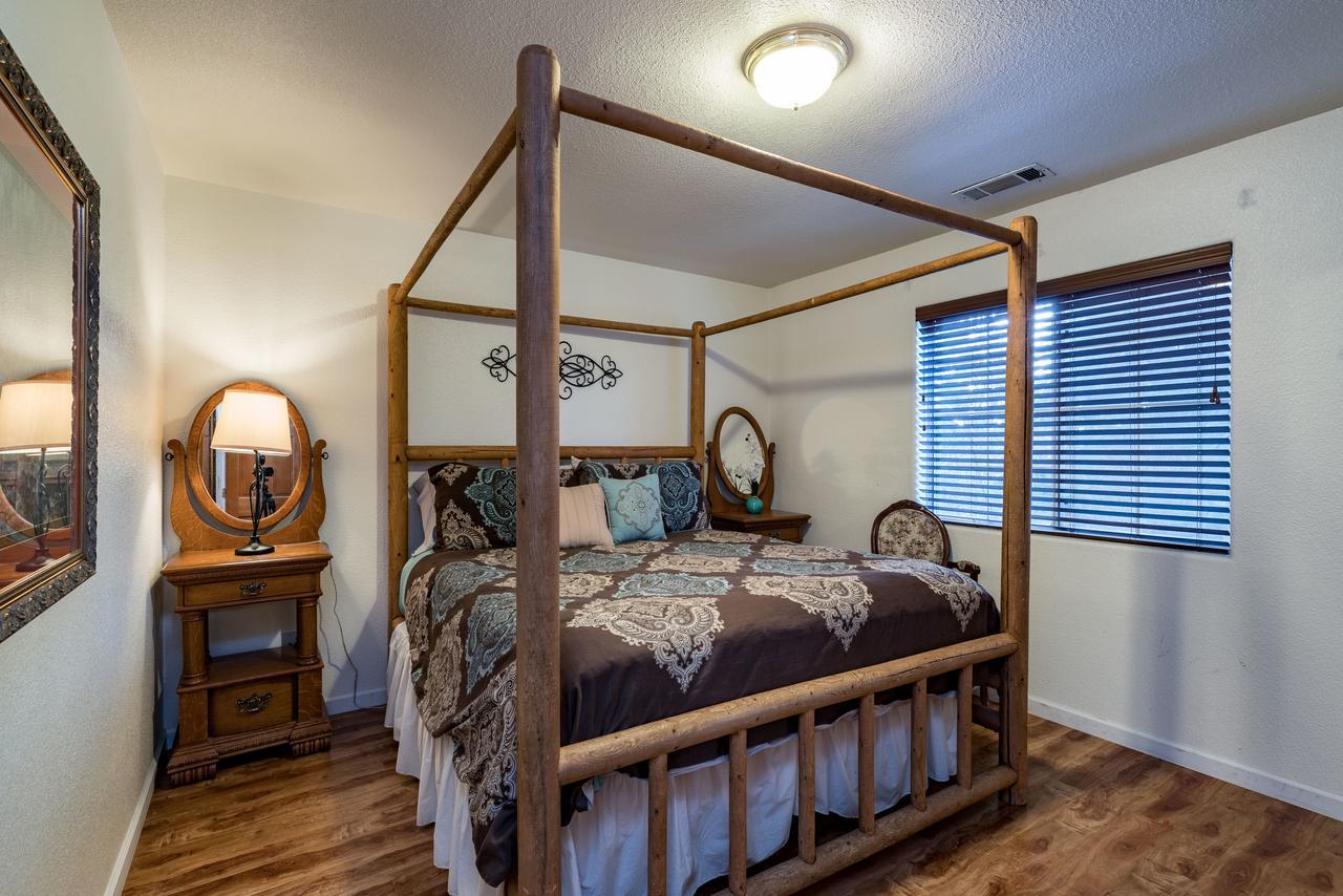 Spring Wonderland Holiday home Yosemite West